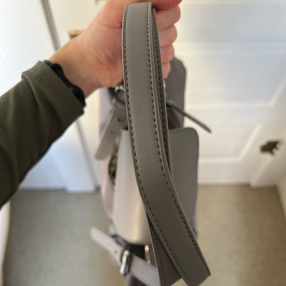 Gray Shoulder Tote Bag - Picture 3 of 16